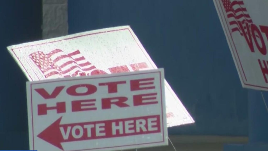 Coral Gables voters to pick new mayor, decide term length for mayor in November — CBS Miami, Dunedin Government news
