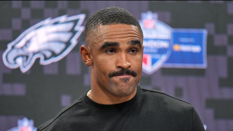 Eagles QB Jalen Hurts sidelined indefinitely with blood clots that could cost him the season — WTSP Sports Tampa Bay, Dunedin Sports news