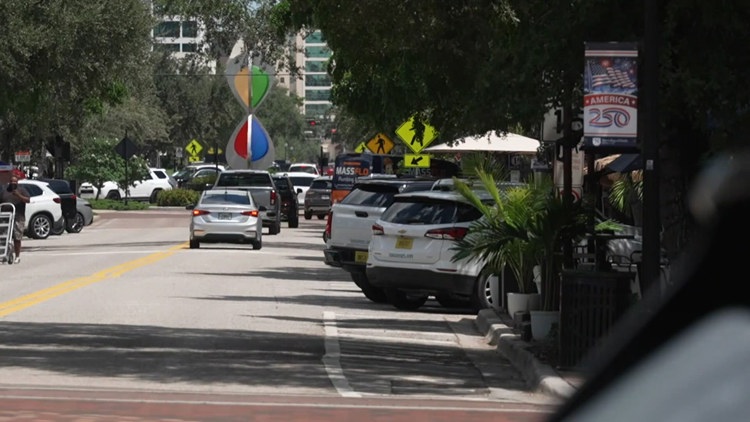 Sarasota police take over city parking operations, but rules remain unchanged — WTSP 10 Tampa Bay