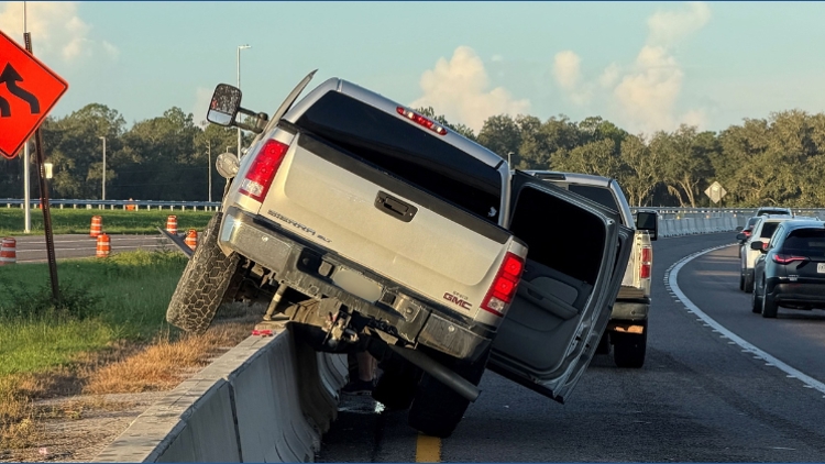 Auburndale man crashes on Polk Parkway while applying deodorant: FHP — WTSP 10 Tampa Bay