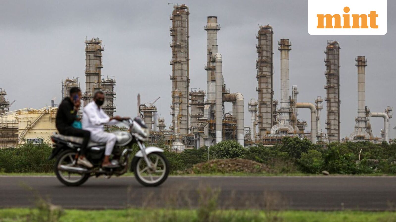 Russian oil finding its way to the West? Indian refiners’ fuel exports to nations sanctioning Moscow jump 43% — Mint India